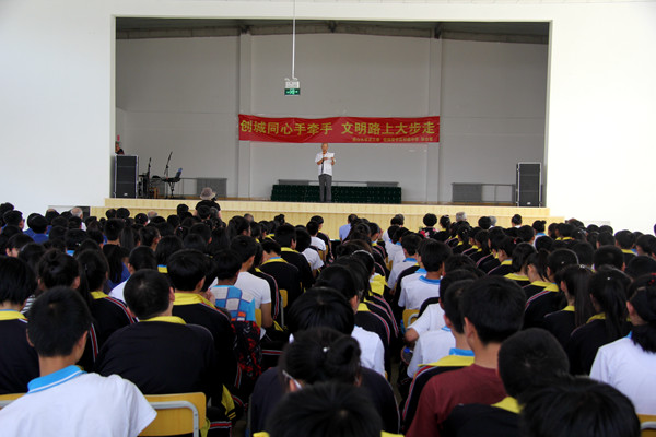 关工委常务副主任梁颖琦讲话